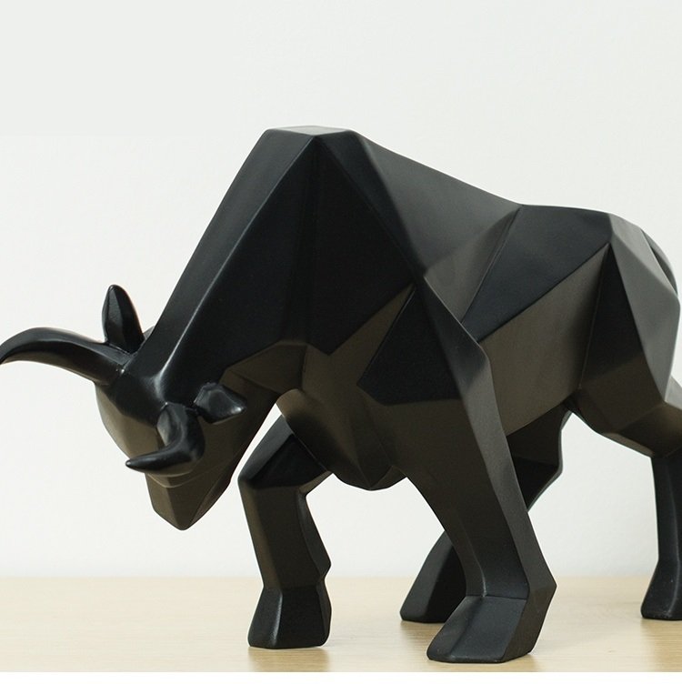 Modern Bull Home Decor Resin Sculpture for Coffee Table